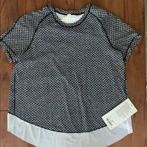 Lululemon Quick Pace Short Sleeve Shirt NWT sz 4